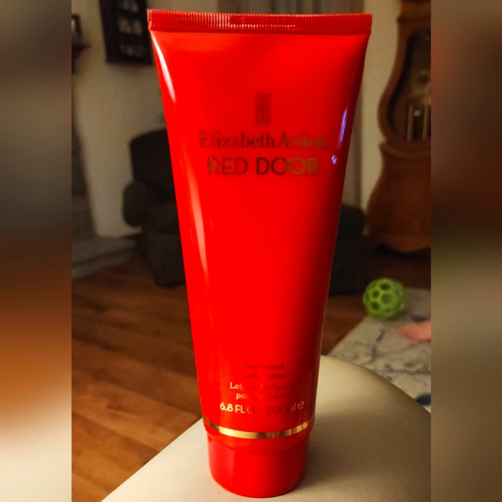 Elizabeth Arden Red Door Body Lotion